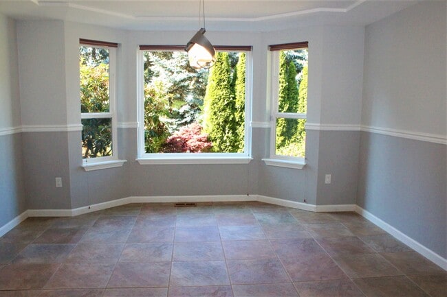 Building Photo - 321 Keach Ct