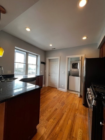 Building Photo - 2707 W Glenlake Ave