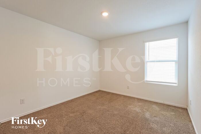 Building Photo - 1339 White Willow