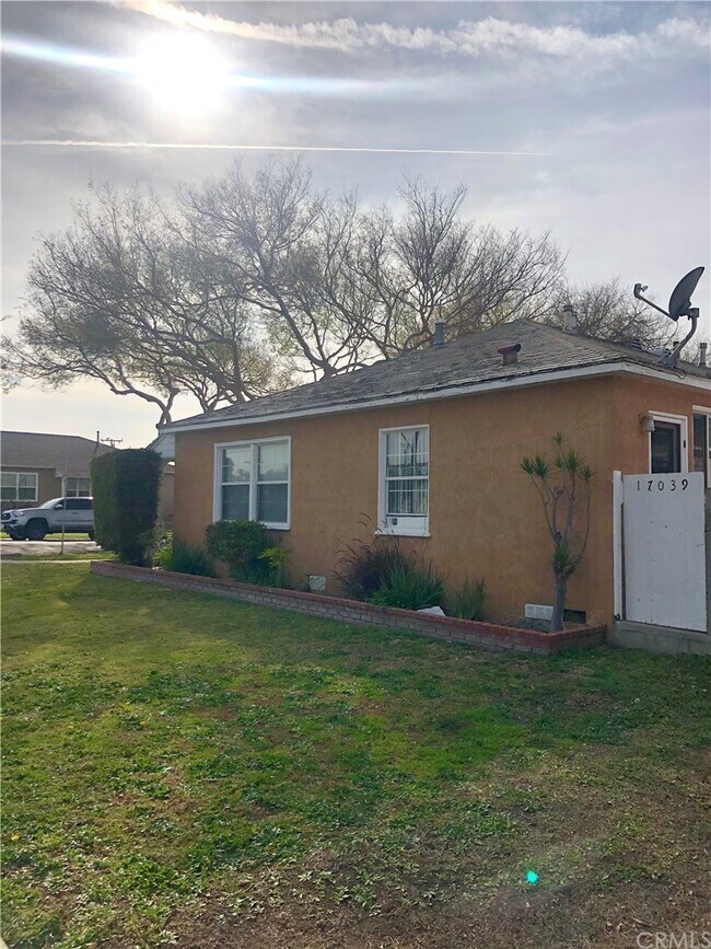 Building Photo - 17039 Crenshaw Blvd