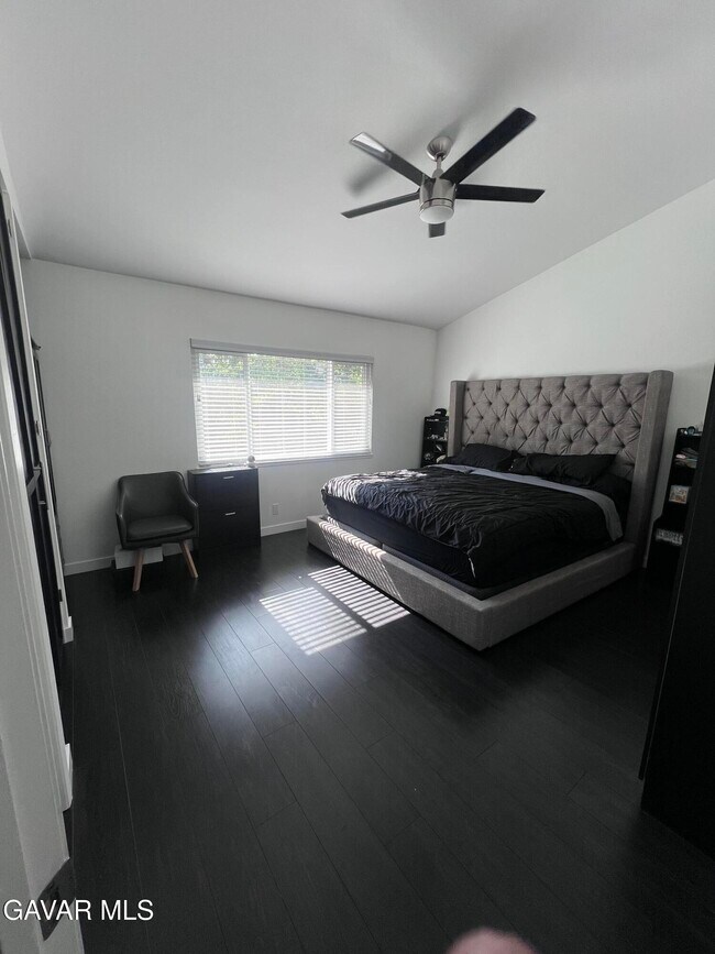 Building Photo - 39357 Landmark Ct