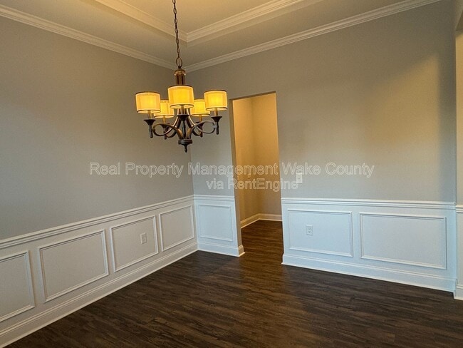 Building Photo - 1664 Highpoint St