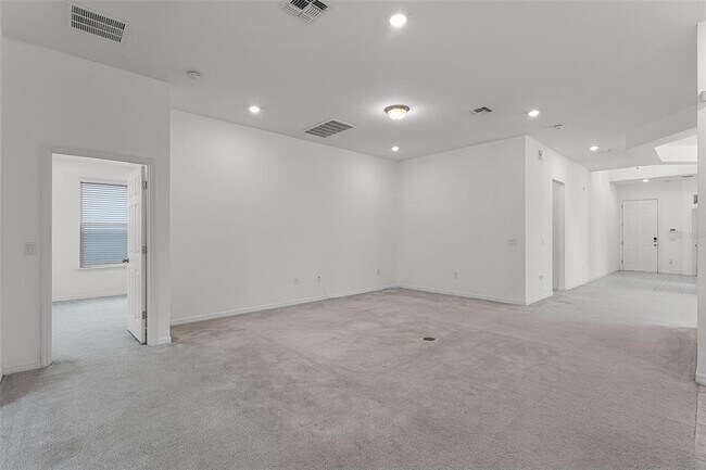 Building Photo - 12676 Salomon Cove Dr