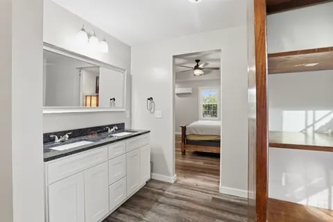 Building Photo - 145 S Lovers Ln