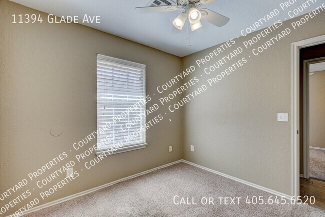 Building Photo - 11394 Glade Ave