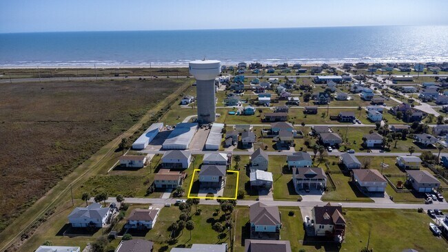 Building Photo - 16511 John Davis Rd