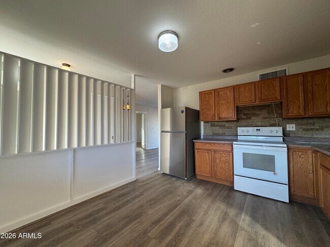 Building Photo - 7508 E Holly St