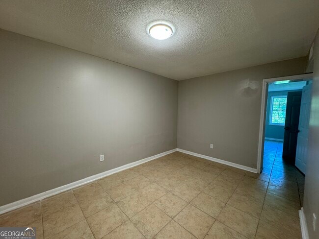 Building Photo - 1580 Childress Dr SW