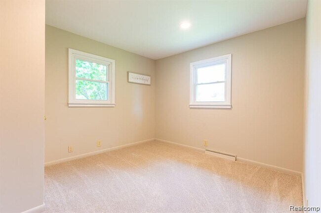 Building Photo - 2754 Candlewick Dr