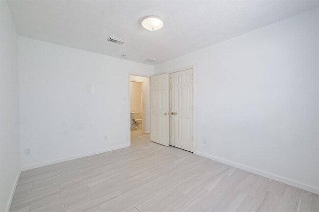 Building Photo - 24507 Cornell Park Ln