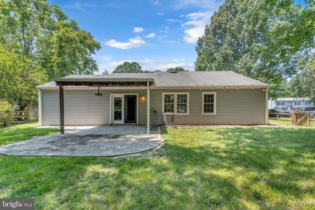 Building Photo - 2124 Duchy Ct