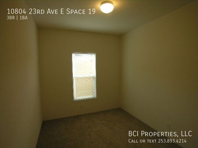 Building Photo - 10804 23rd Ave E