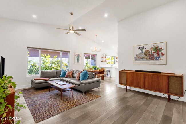 Building Photo - 6855 E Kings Ave