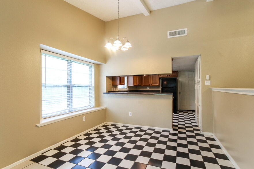 Building Photo - 5327 Enchanted Timbers Dr
