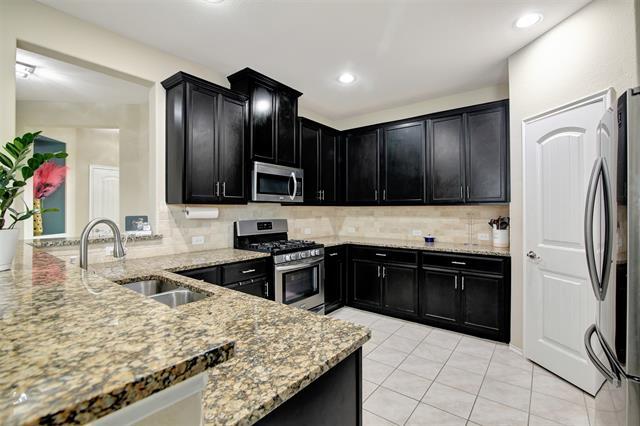 Building Photo - 628 Crowell Dr