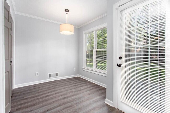 Building Photo - 5735 Manassas Run