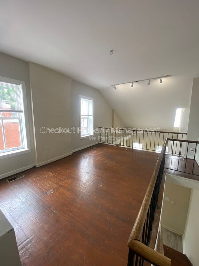 Building Photo - 2301 S 11th St