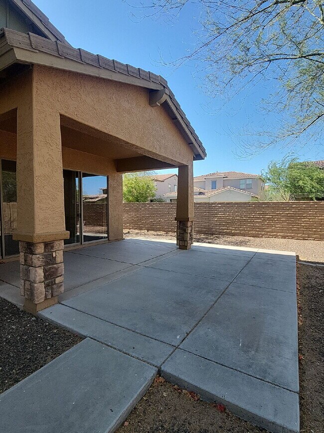 Building Photo - "Charming 3-Bed with 2 Full Baths and 2,162 Sq Ft of Comfort in Vistancia Village Peoria, AZ!"