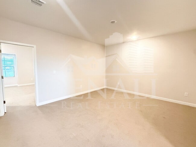 Building Photo - 7532 W Darrow St