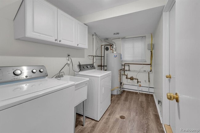 Building Photo - 32725 Barkley St