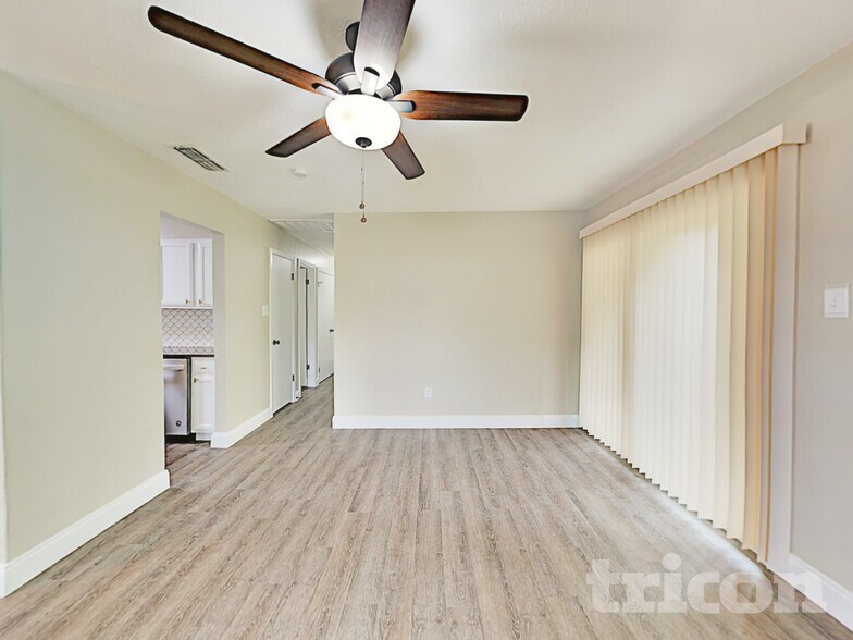 Building Photo - 837 Pine Mountain Dr