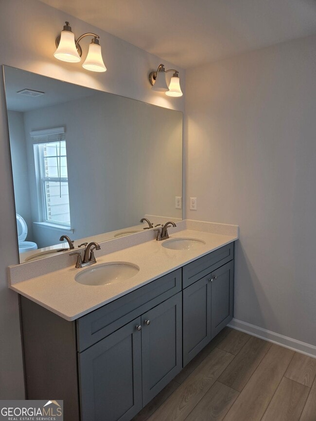 Building Photo - 308 Shine Dr