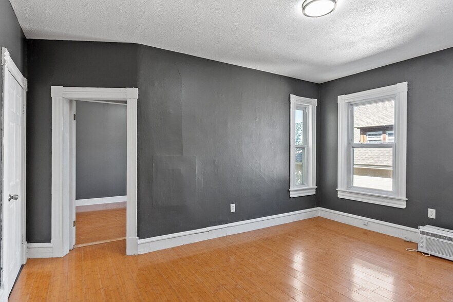 Building Photo - 60 6th St
