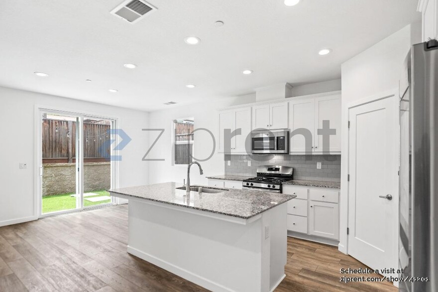 Building Photo - 1280 Hernandez Wy