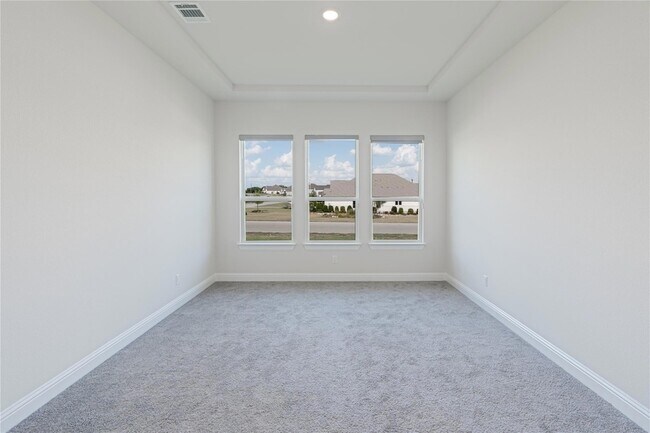 Building Photo - 301 Northcrest Dr