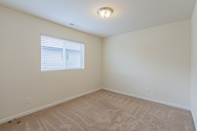 Building Photo - 1124 27th St NW