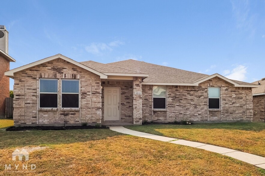 Building Photo - 3233 Sunshine Way