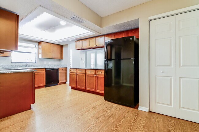 Building Photo - 4726 Addax Dr