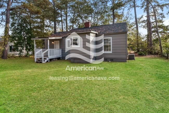 Building Photo - 2117 Roosevelt Dr