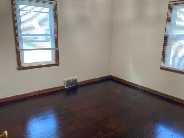 Building Photo - 118 Ringland Rd