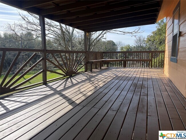 Building Photo - 230 Six Pines Rd