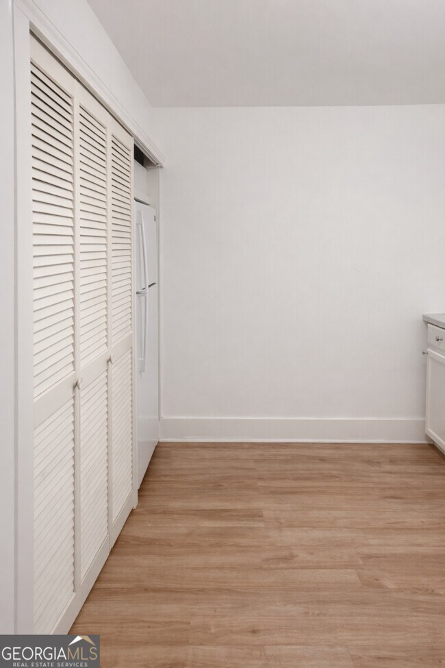 Building Photo - 1522 Central Ave