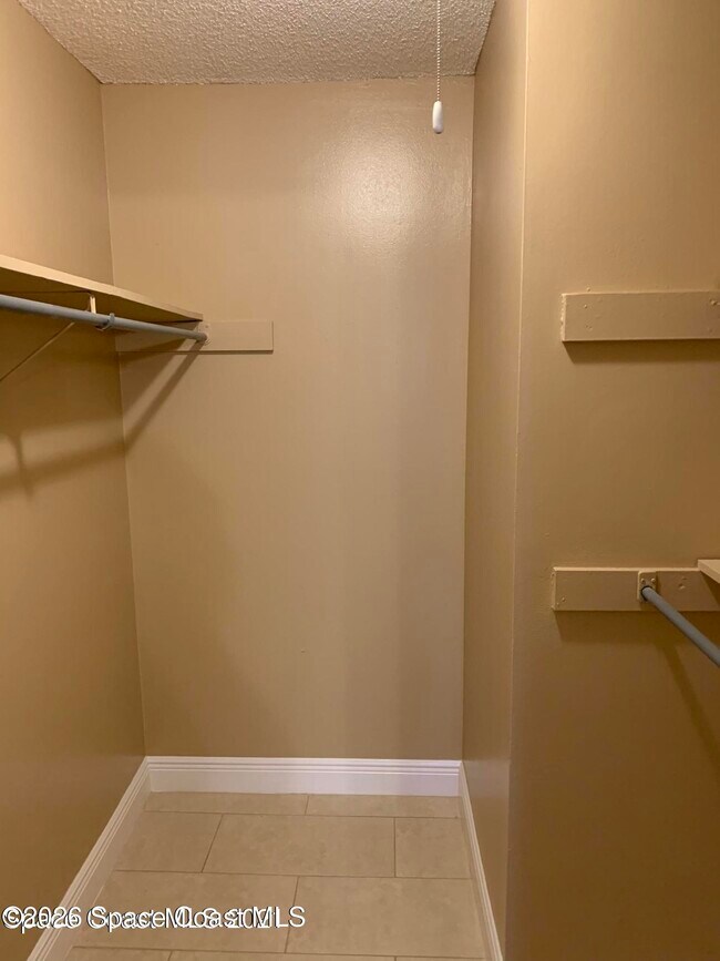 Building Photo - 3645 Barna Ave