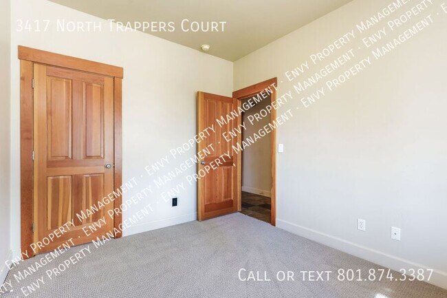 Building Photo - 3417 N Trappers Ct