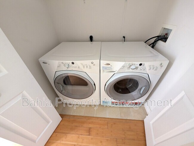 Building Photo - 4656 Ashburn Square Dr