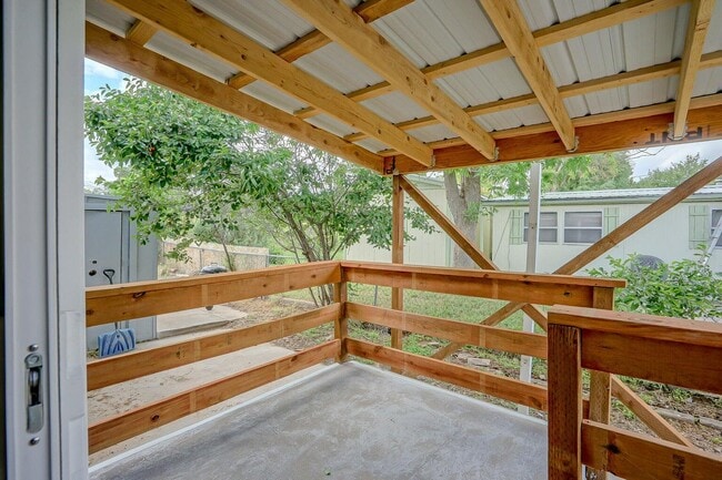 Building Photo - 2765 Applewood Dr