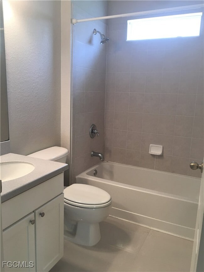 Building Photo - 9019 Gladiolus Preserve Cir