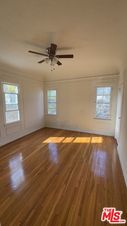 Building Photo - 1553 S Durango Ave