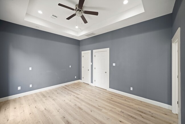 Building Photo - 2110 Oatfield Dr