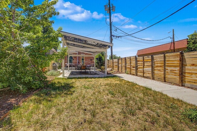 Building Photo - 2923 W 27th Ave