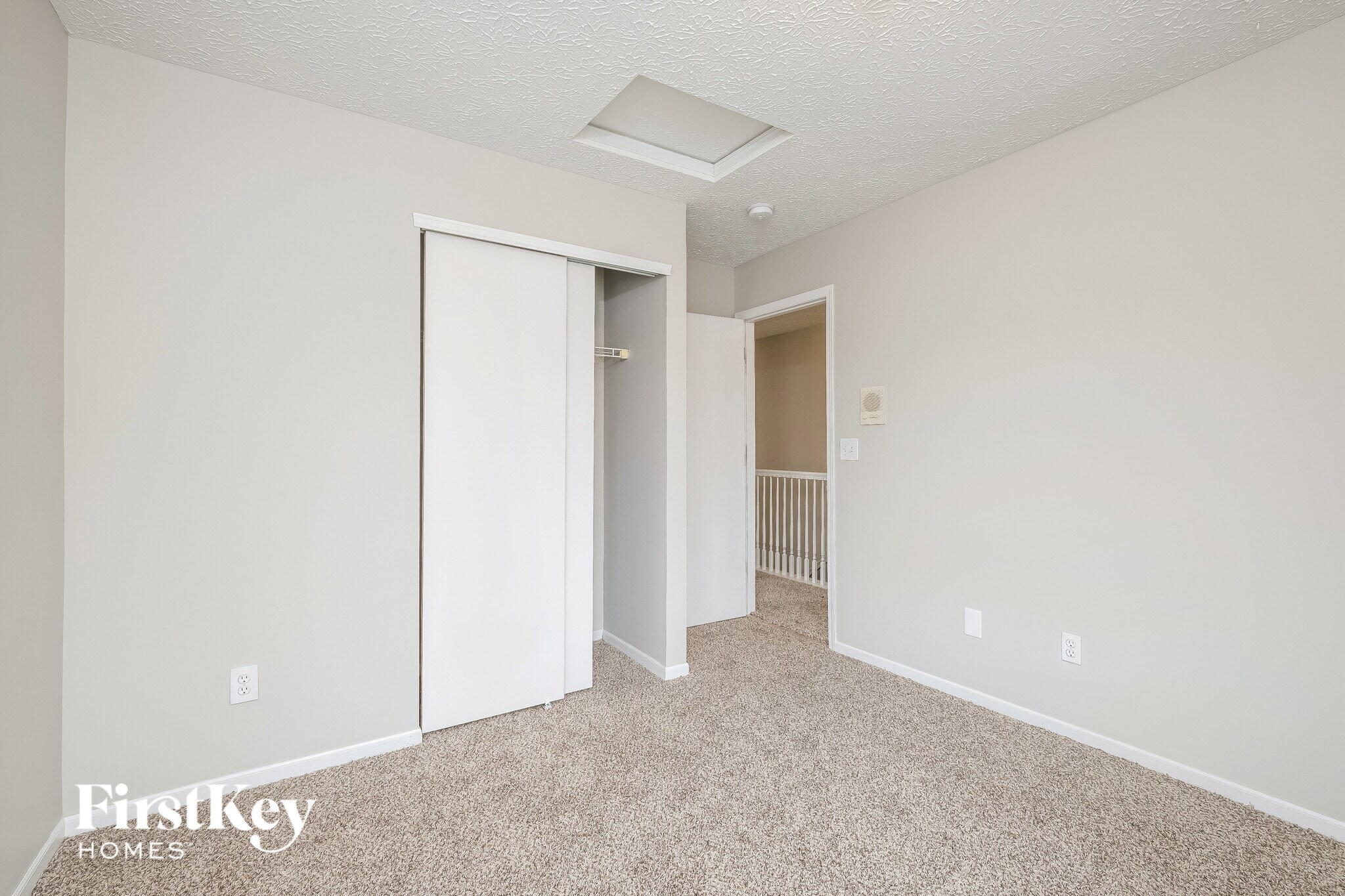 Building Photo - 2613 Fernwood Ave