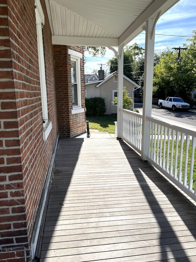 Private wrap around porch - 403 School St