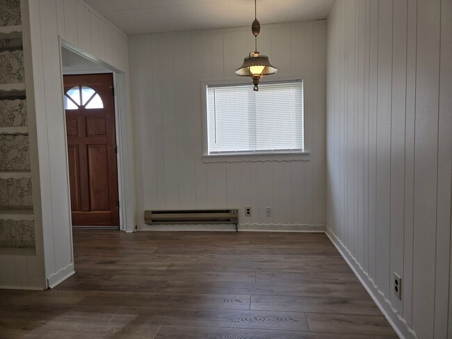 Building Photo - Newly remodeled two bedroom home - Port To...