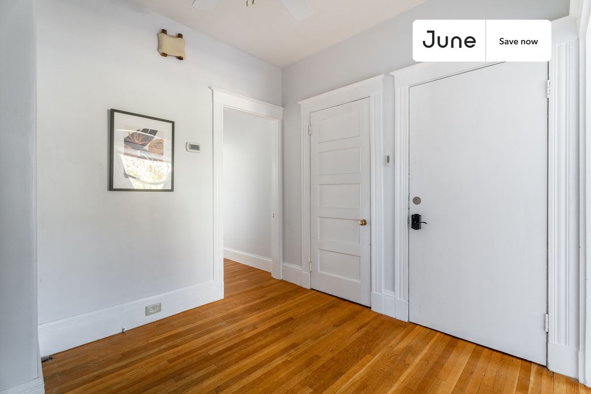 Building Photo - 45 Montcalm Ave