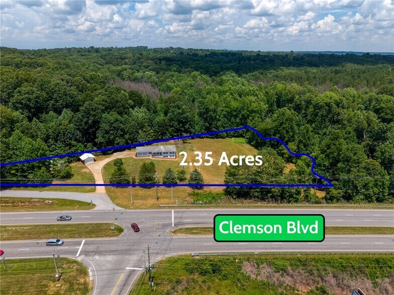 Building Photo - 10695 Clemson Blvd