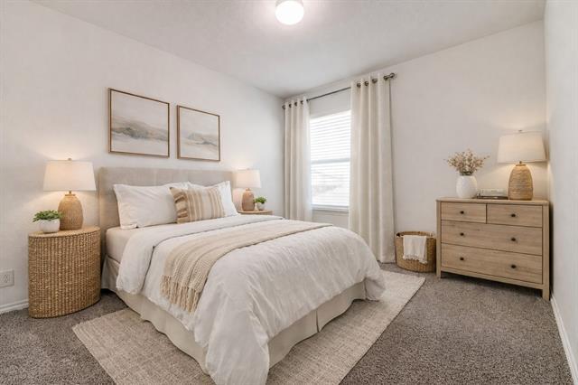 Building Photo - 914 Decker Dr